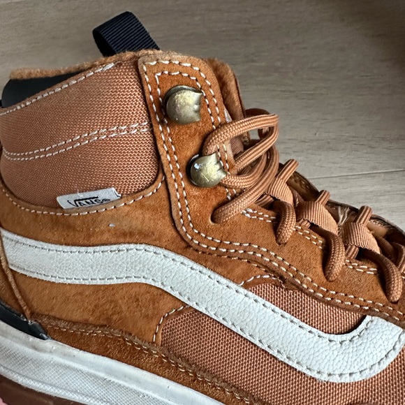 Vans Ultra Range Exo Hi Mte, size 7 mens/8.5 womens, warm, winter shoe - Picture 6 of 6